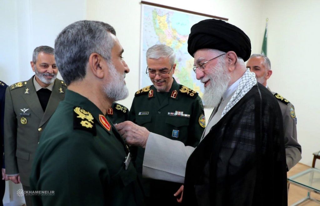 سردار حاجی‌زاده و رهبری