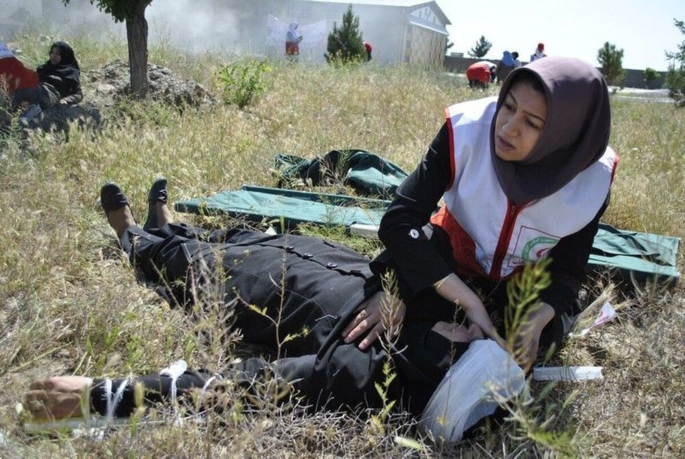 زنان؛ مدیران پنهان بحران در خانه و جامعه